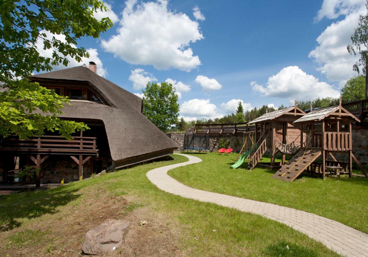 Dzeni Guest House Amatciems ภายนอก รูปภาพ