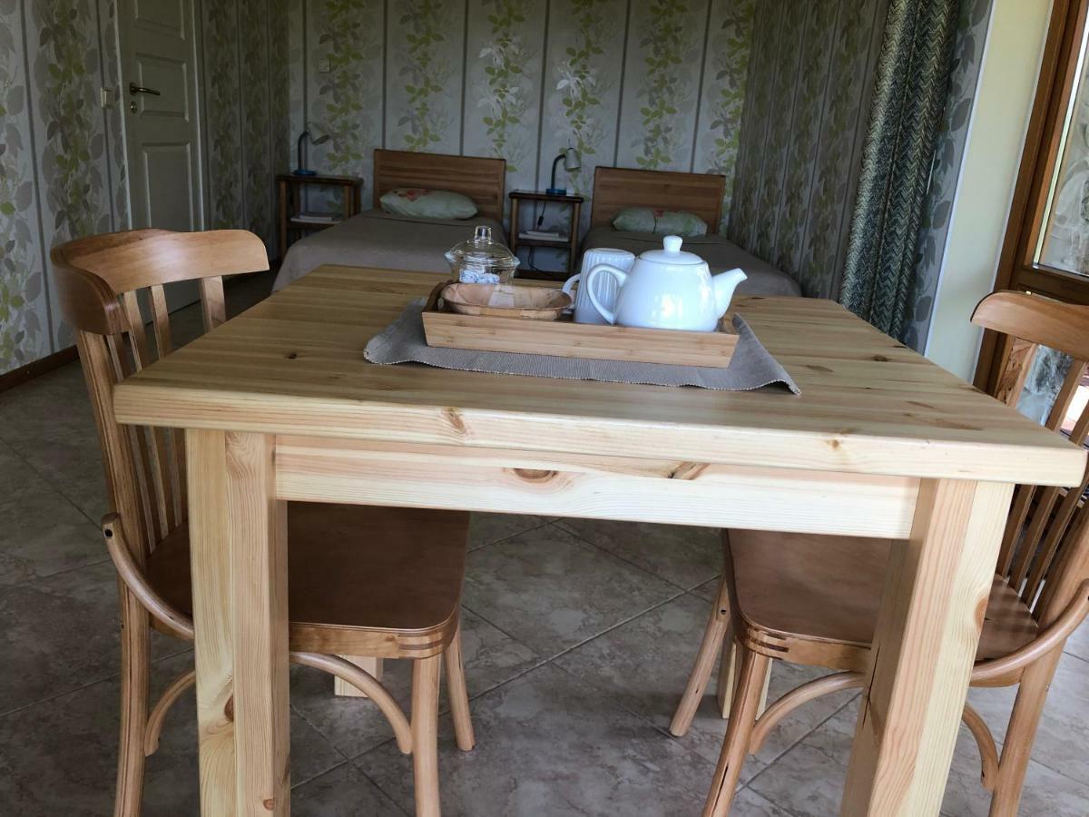 Dzeni Guest House Amatciems ภายนอก รูปภาพ