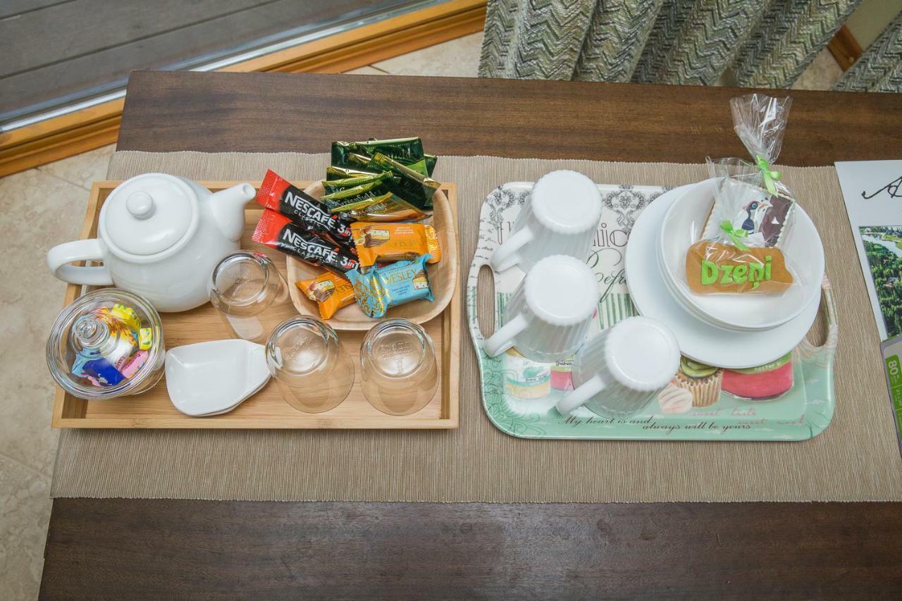 Dzeni Guest House Amatciems ภายนอก รูปภาพ