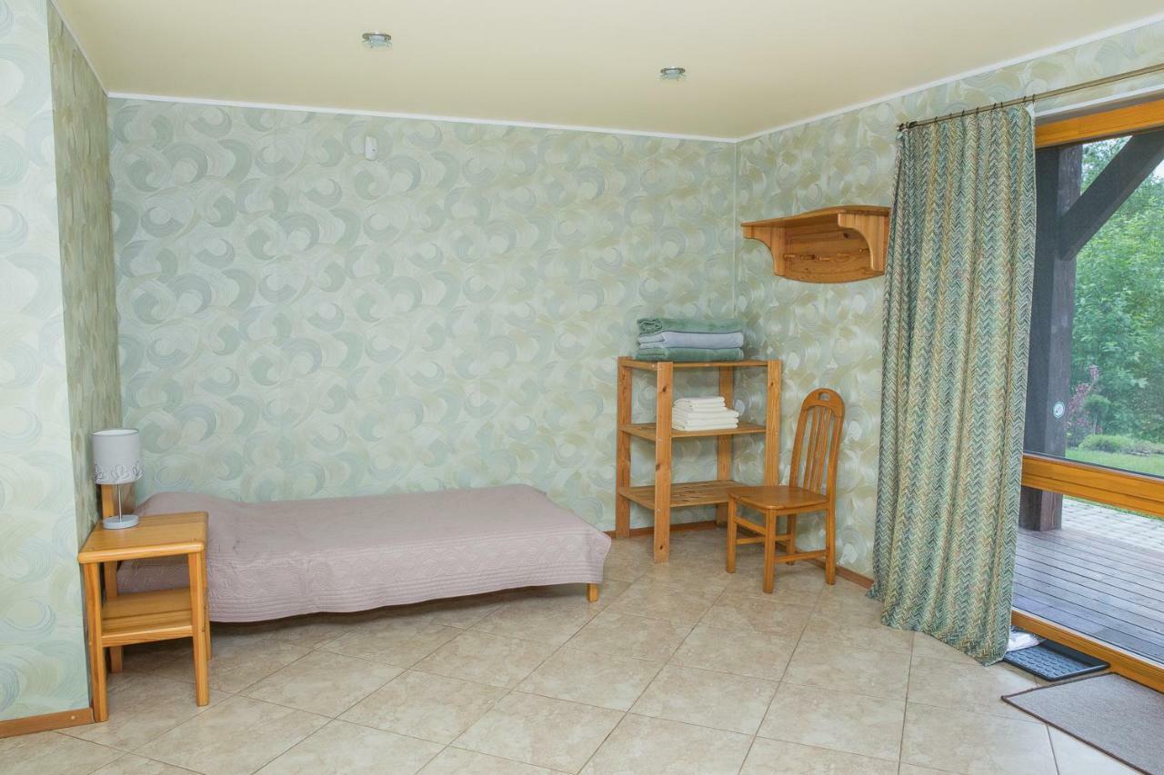 Dzeni Guest House Amatciems ภายนอก รูปภาพ